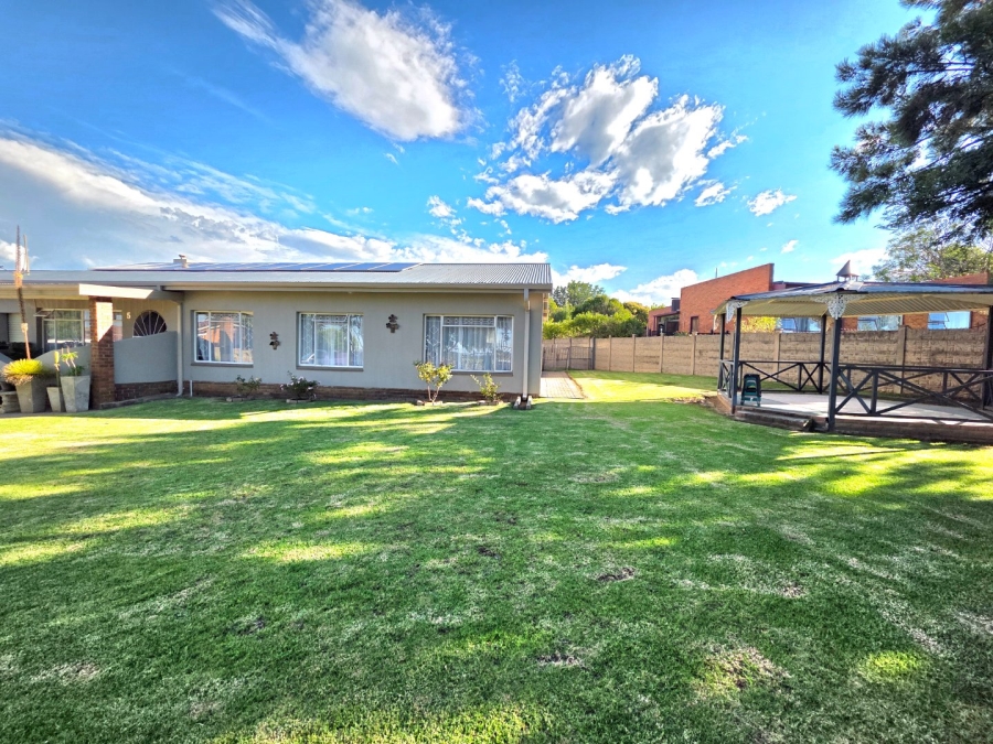 4 Bedroom Property for Sale in Morelig Free State